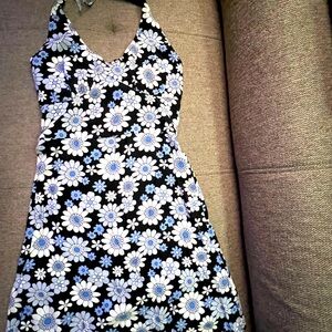 Cute Hollister mini halter dress. Excellent condition.